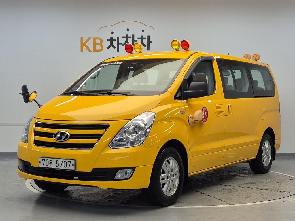 2018 HYUNDAI GRAND STAREX 