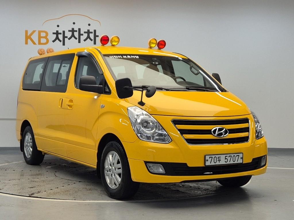 2018 HYUNDAI GRAND STAREX 