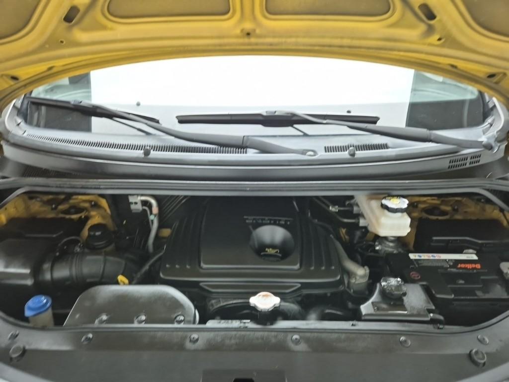 2011 HYUNDAI GRAND STAREX 