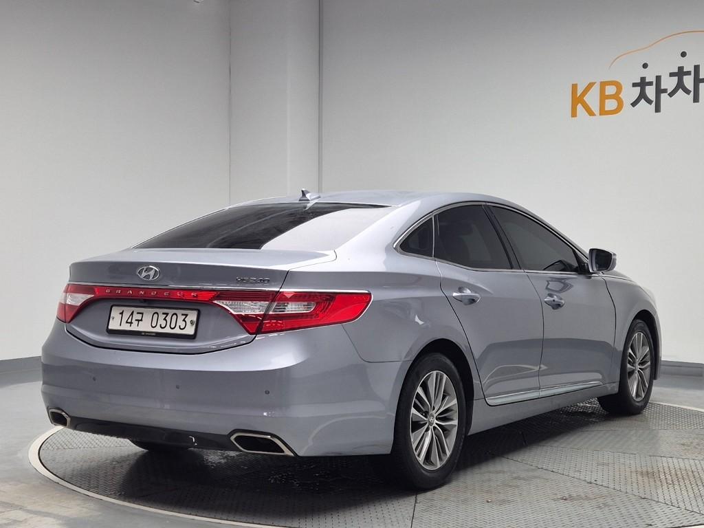 2016 HYUNDAI GRANDEUR HG 