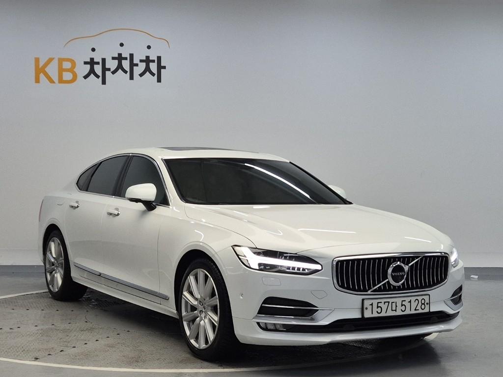 2020 VOLVO S90 