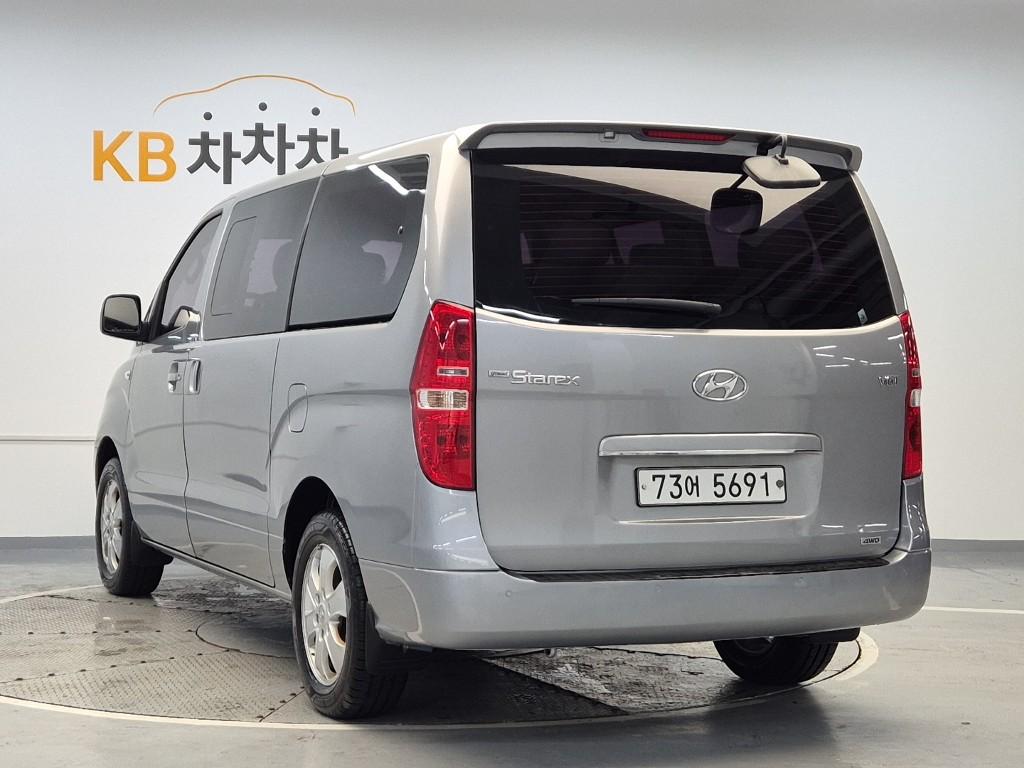 2015 HYUNDAI GRAND STAREX 
