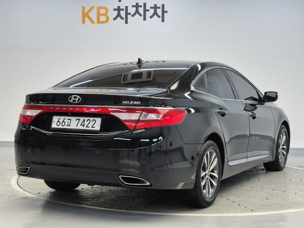 2011 HYUNDAI GRANDEUR HG 
