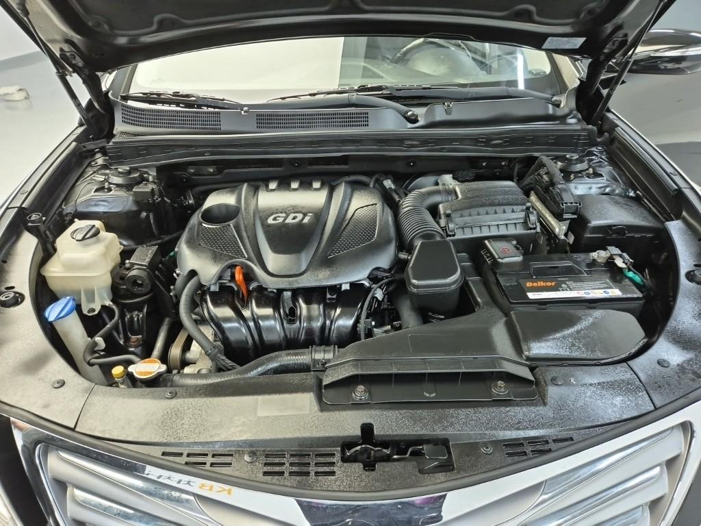 2011 HYUNDAI GRANDEUR HG 