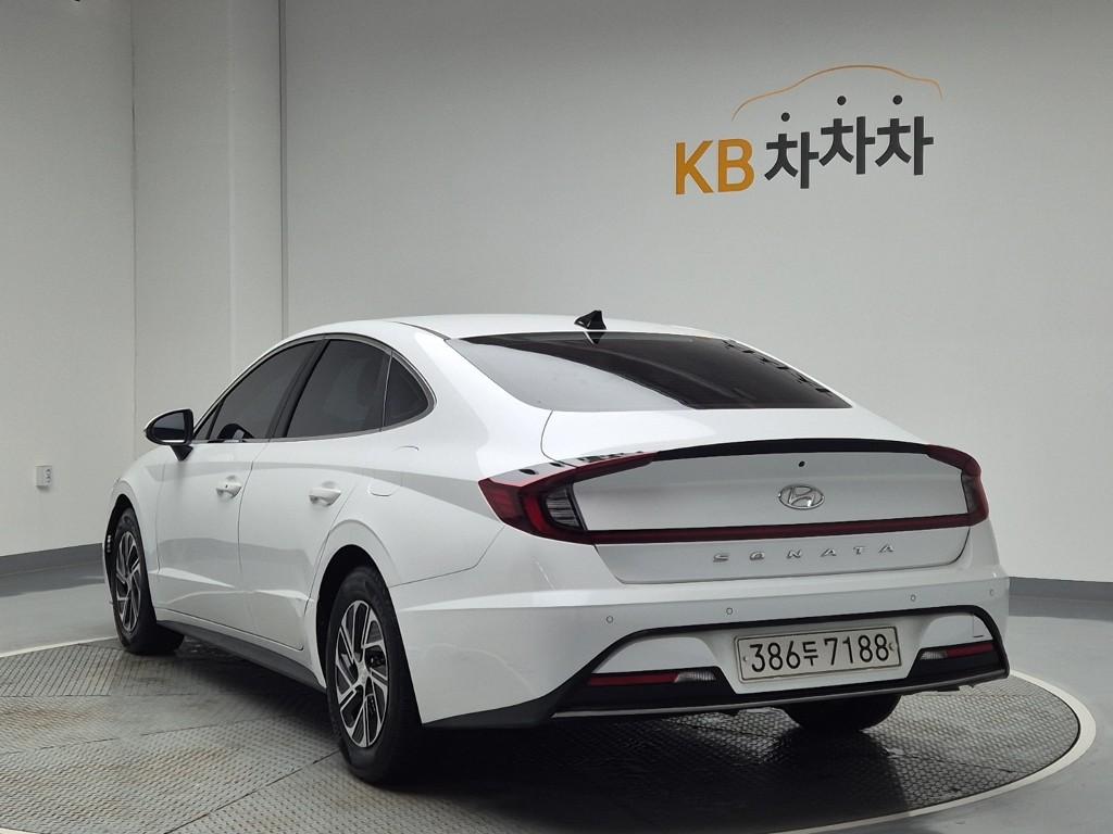 2022 HYUNDAI SONATA (DN8) HYBRID 
