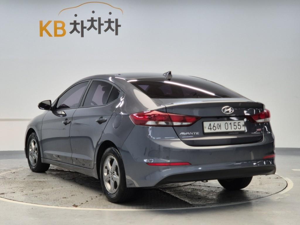 2017 HYUNDAI AVANTE AD 