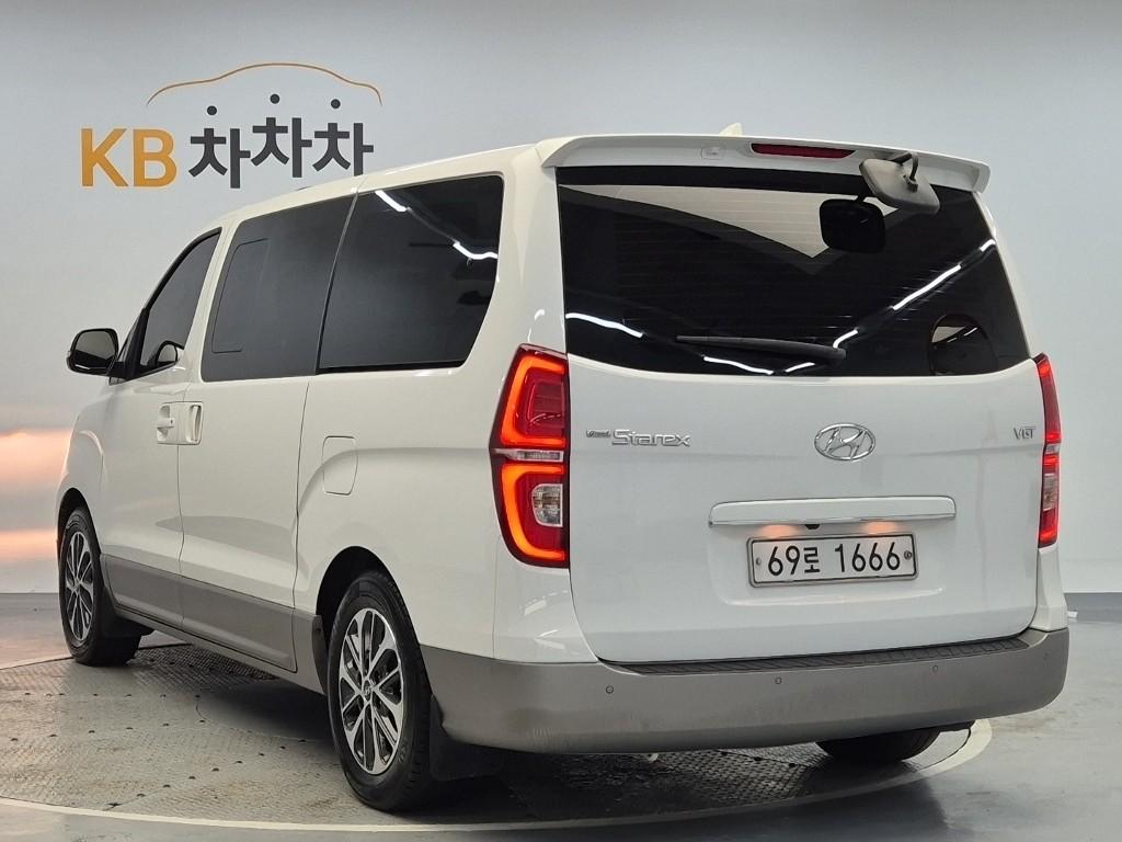 2019 HYUNDAI THE NEW GRAND STAREX 