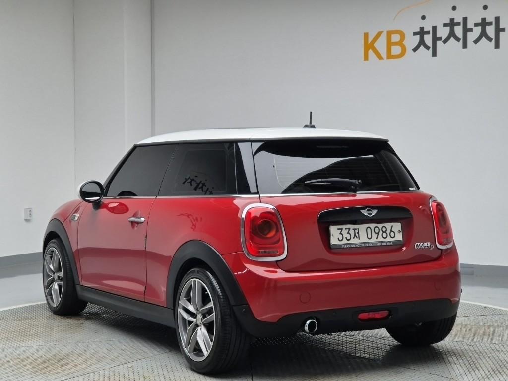 2016 MINI COOPER 