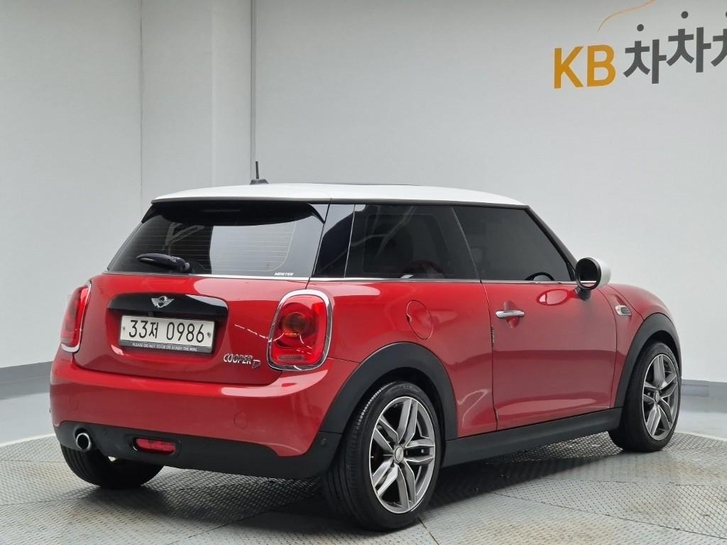 2016 MINI COOPER 