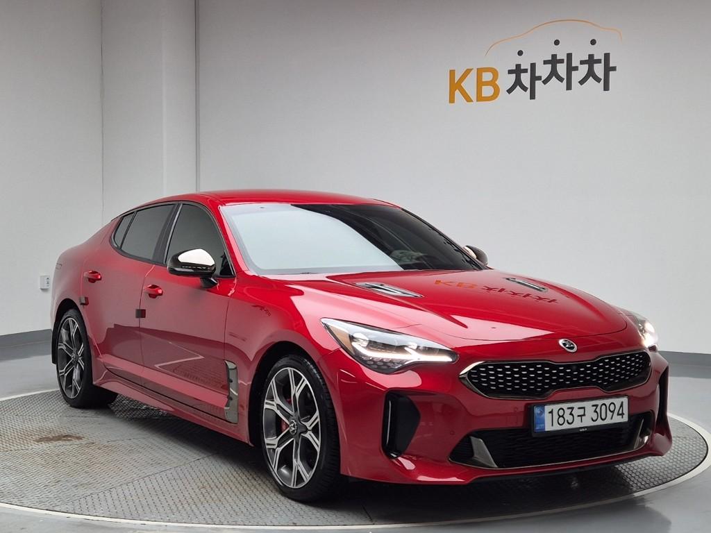 2019 KIA STINGER 