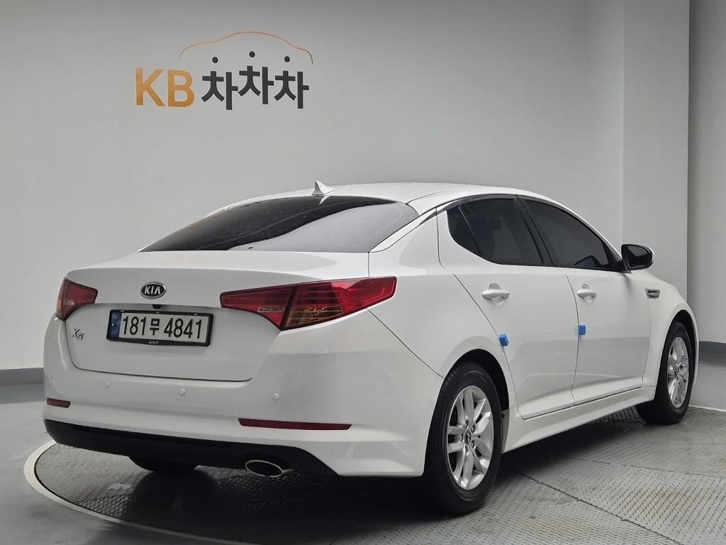 2011 KIA K5 