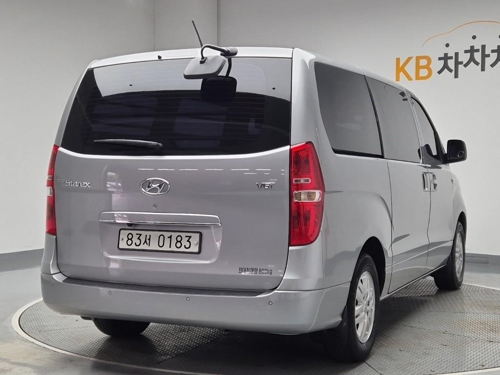 2019 HYUNDAI THE NEW GRAND STAREX 