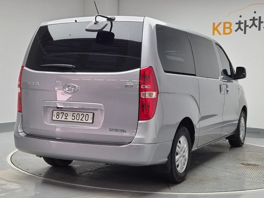 2019 HYUNDAI THE NEW GRAND STAREX 