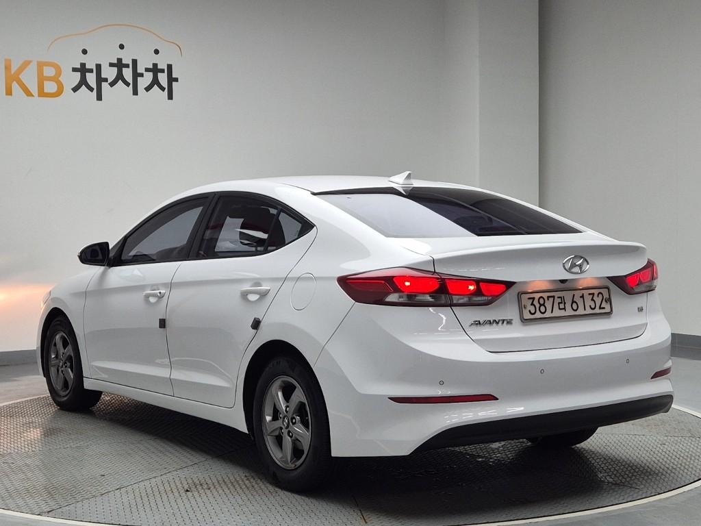 2018 HYUNDAI AVANTE AD 