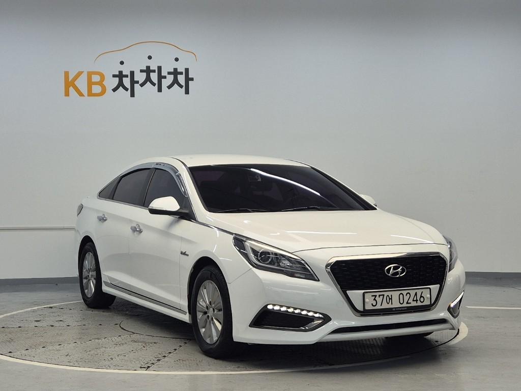 2017 HYUNDAI LF SONATA HYBRID 