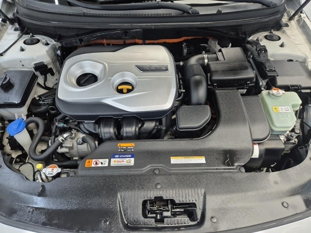 2017 HYUNDAI LF SONATA HYBRID 