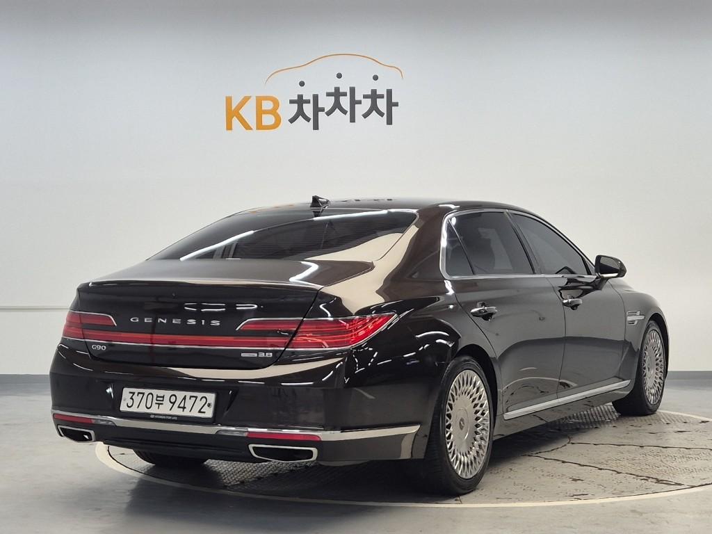 2019 GENESIS G90 