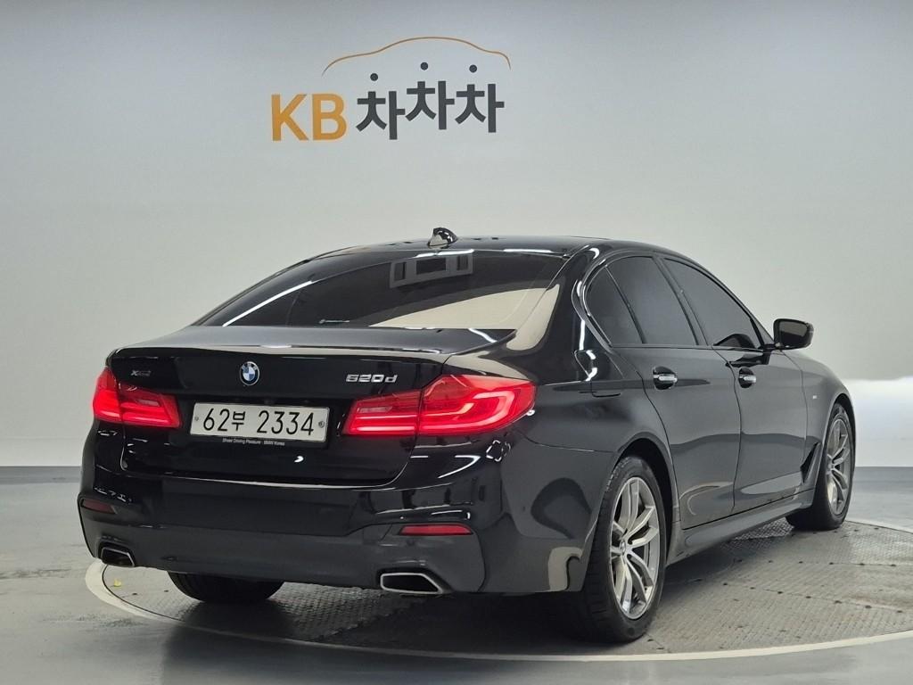 2017 BMW 5 SERIES (7Gen) 