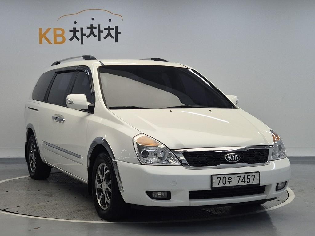 2014 KIA CARNIVAL R 