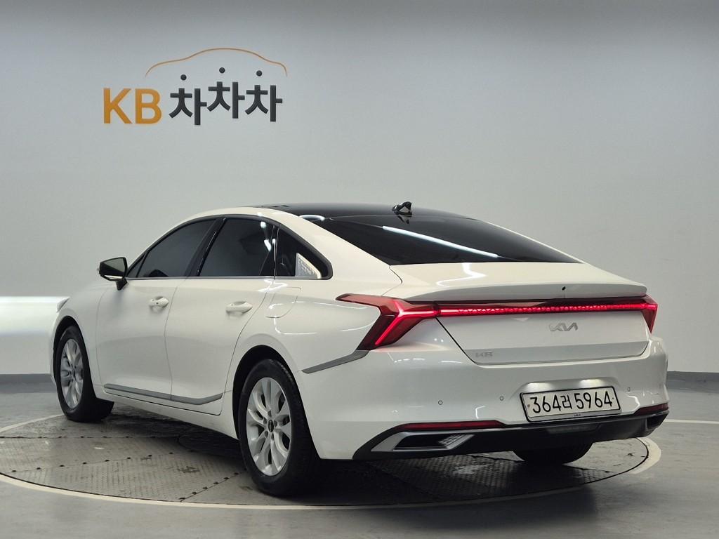 2023 KIA K8 