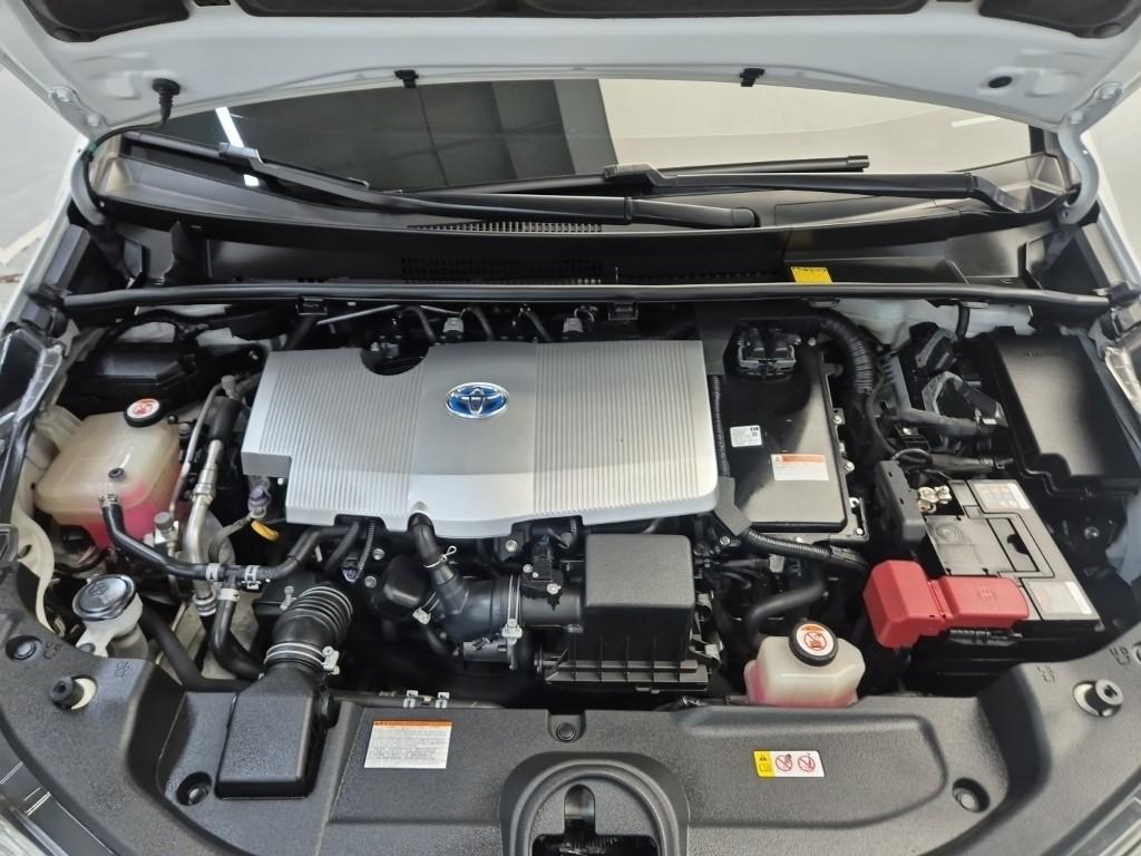 2018 TOYOTA PRIUS(4G) 