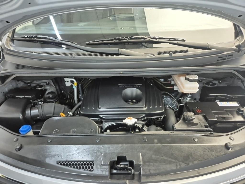 2017 HYUNDAI GRAND STAREX 