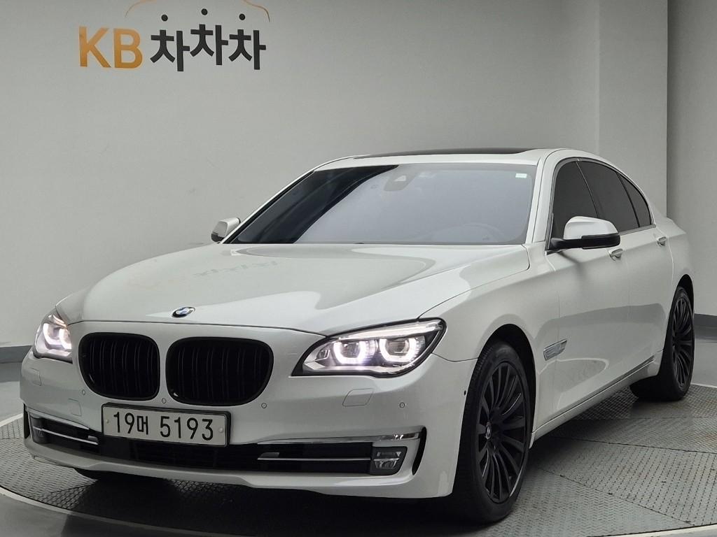 2013 BMW 7 SERIES (5Gen) 
