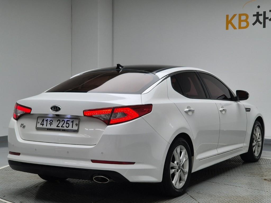 2011 KIA K5 