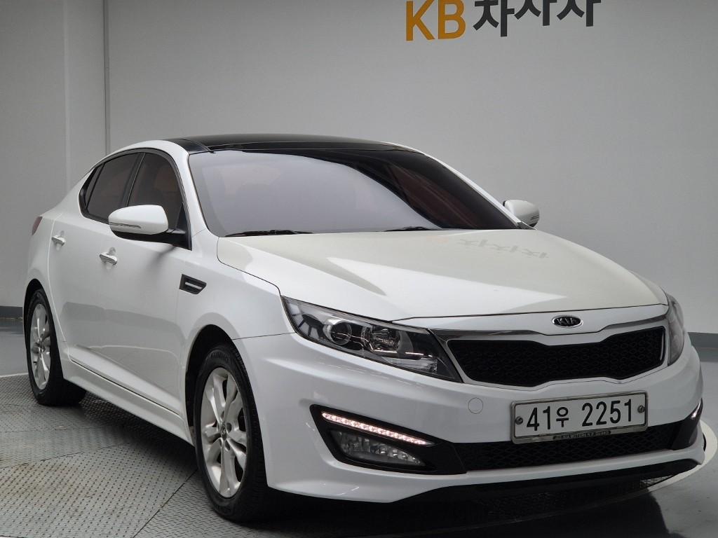 2011 KIA K5 