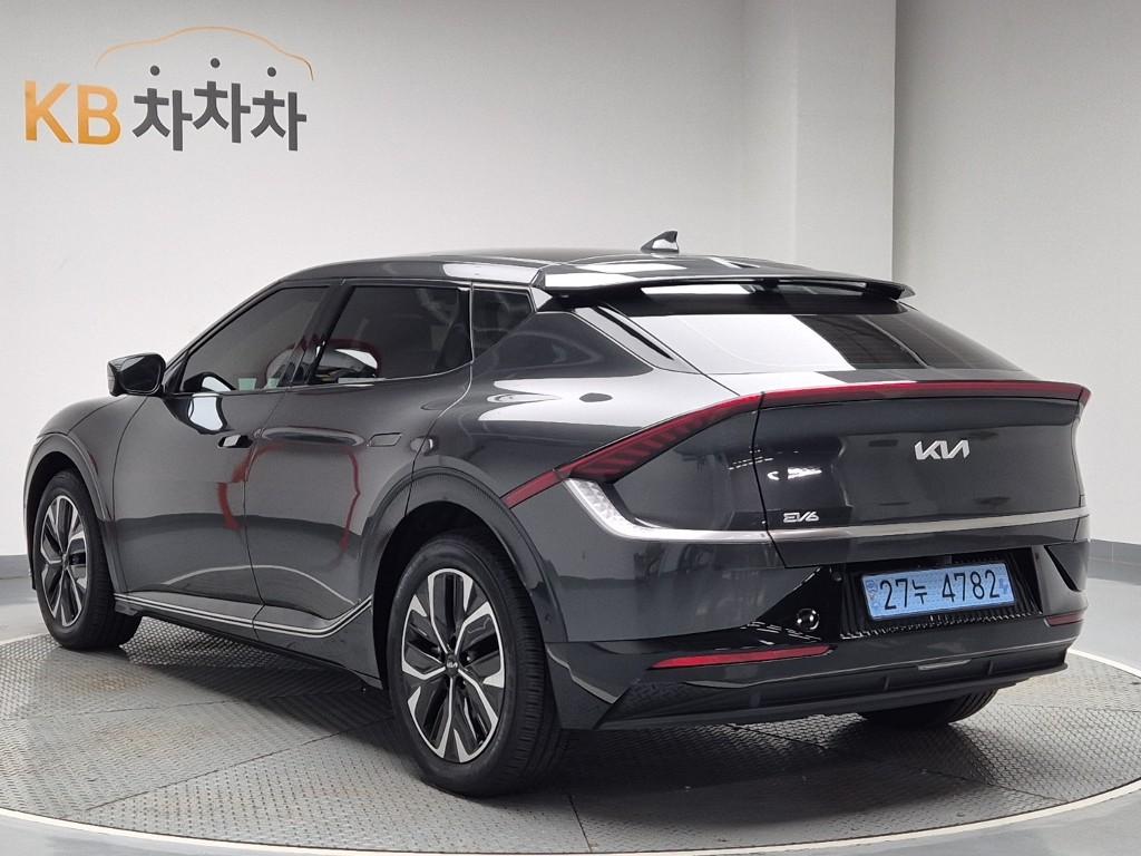 2022 KIA EV6 