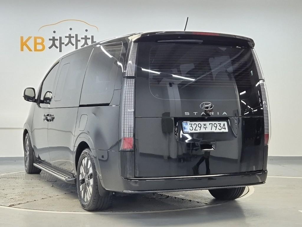 2022 HYUNDAI STARIA 