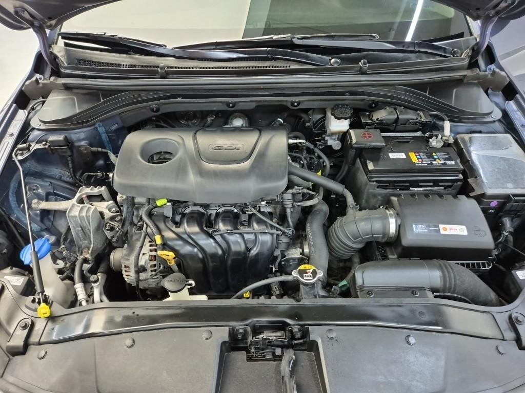 2018 HYUNDAI AVANTE AD 