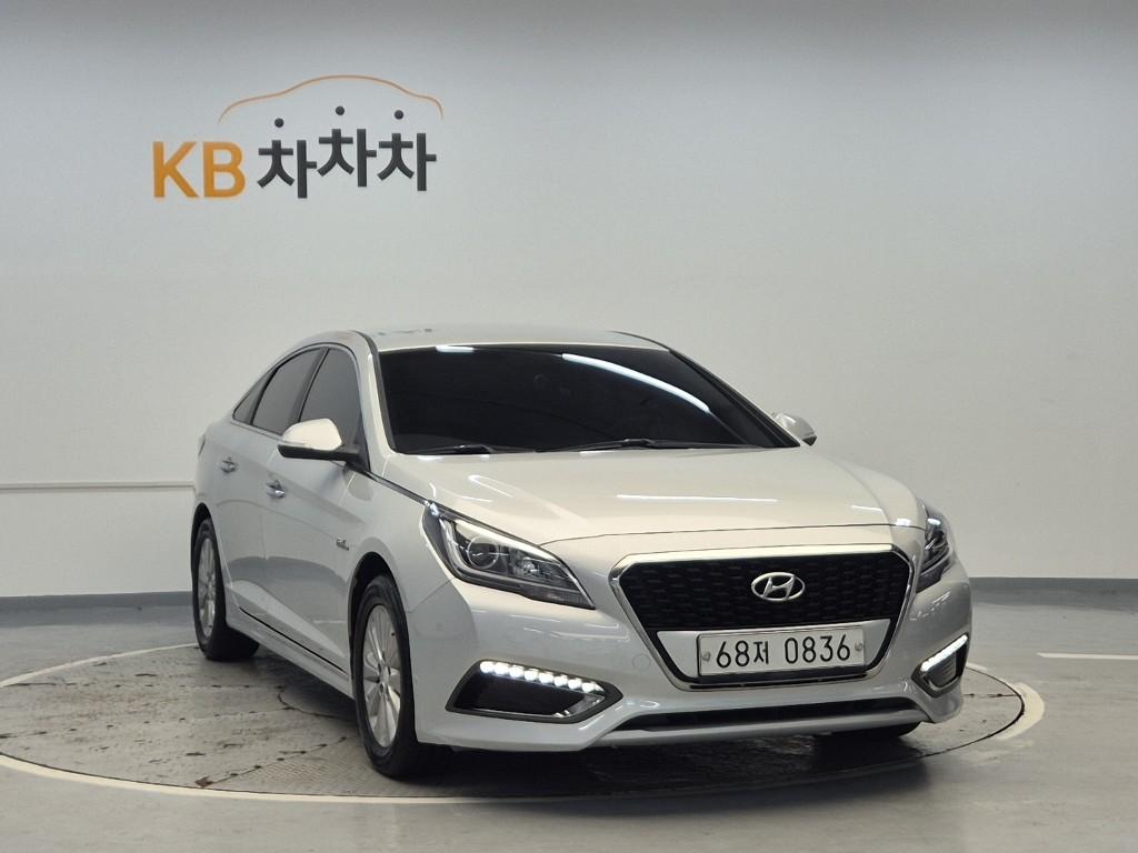 2017 HYUNDAI LF SONATA HYBRID 