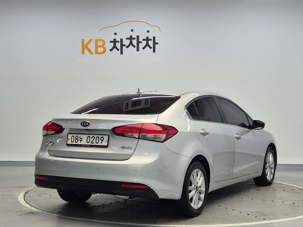 2016 KIA THE NEW K3 