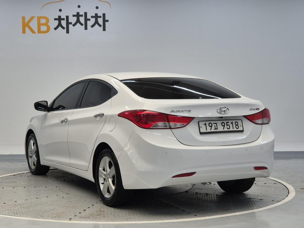 2011 HYUNDAI AVANTE MD 