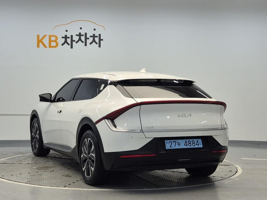 2022 KIA EV6 