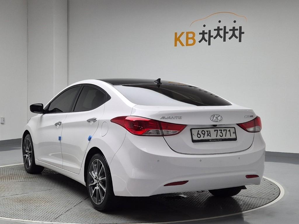 2012 HYUNDAI AVANTE MD 