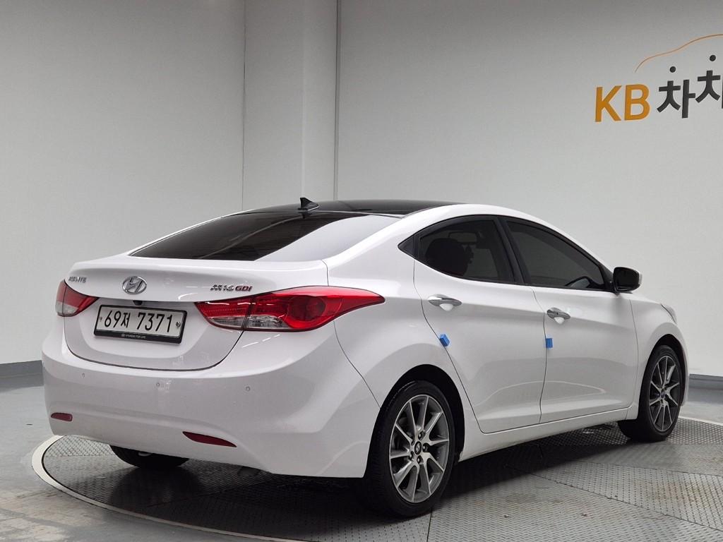 2012 HYUNDAI AVANTE MD 