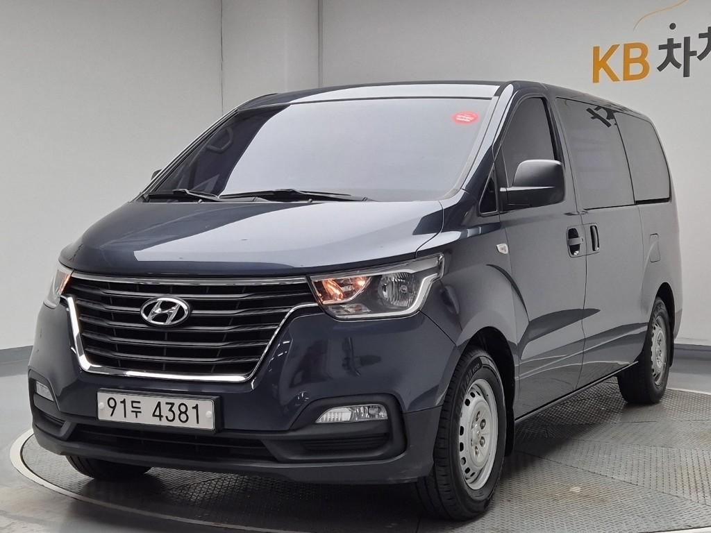 2018 HYUNDAI THE NEW GRAND STAREX 