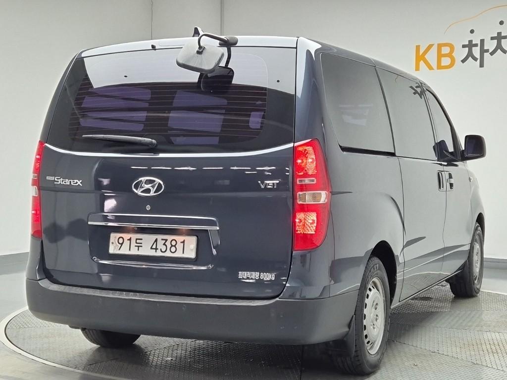 2018 HYUNDAI THE NEW GRAND STAREX 