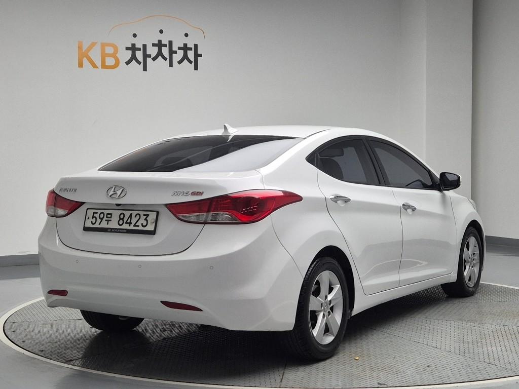 2011 HYUNDAI AVANTE MD 
