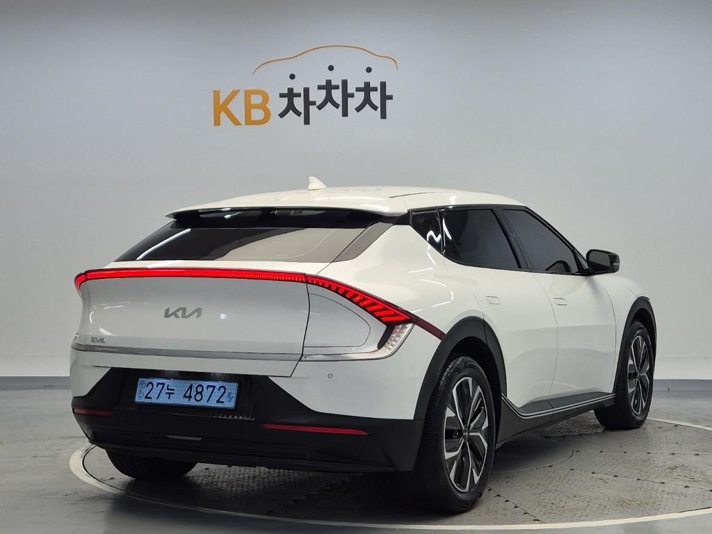 2022 KIA EV6 