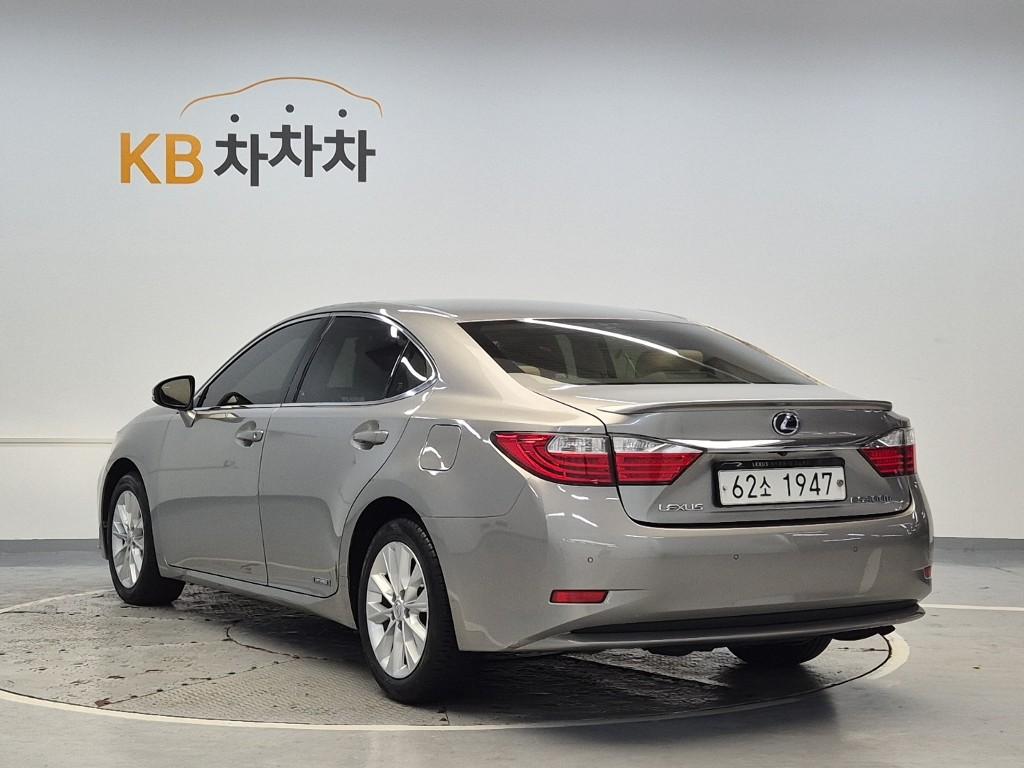 2015 LEXUS ES 