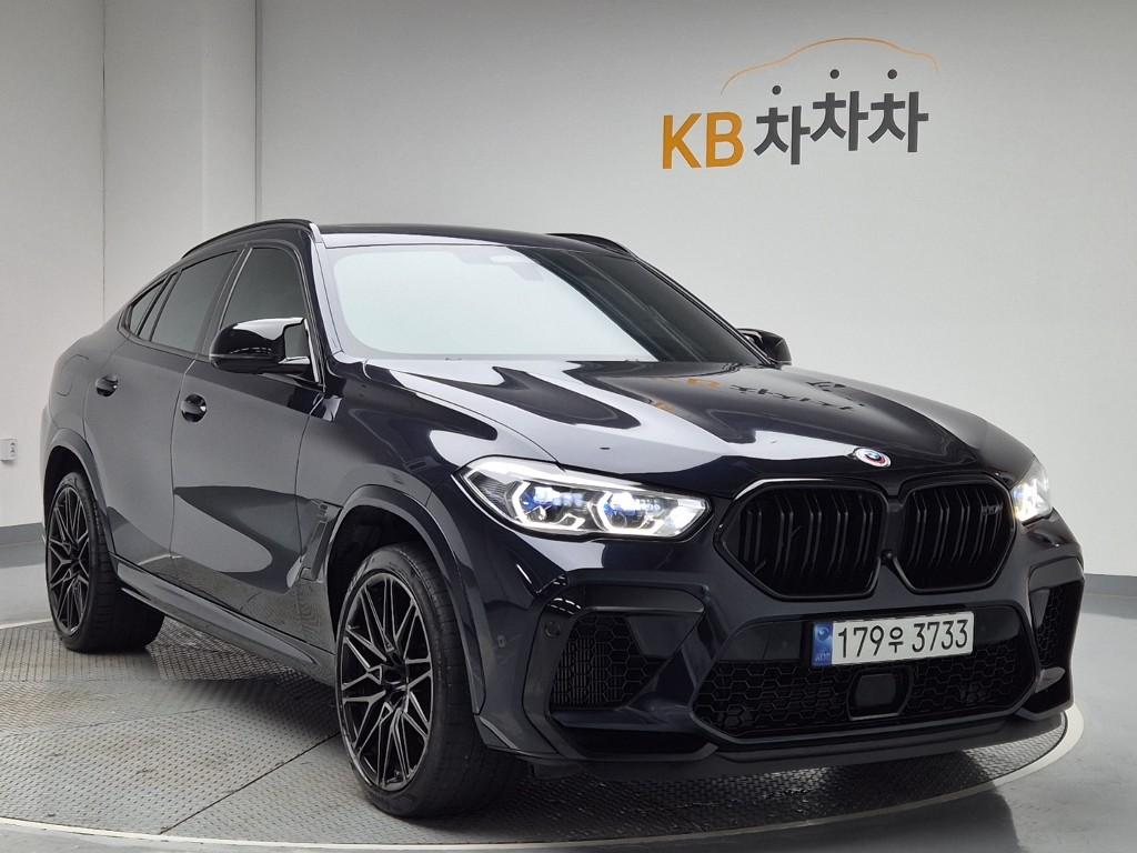 2022 BMW X6M 