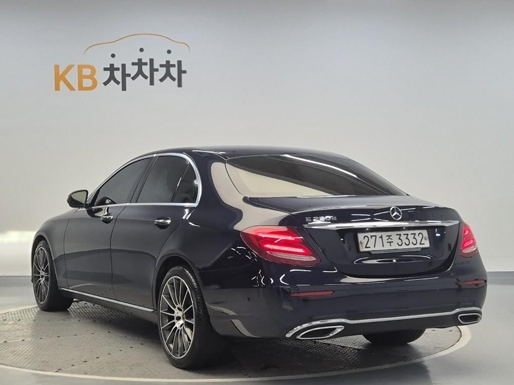 2017 BENZ E CLASS (5Gen) 