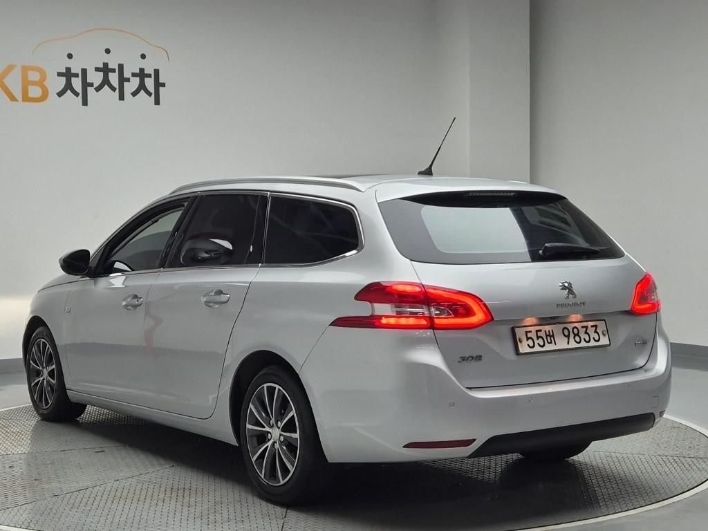 2015 PEUGEOT 308 (2G) 