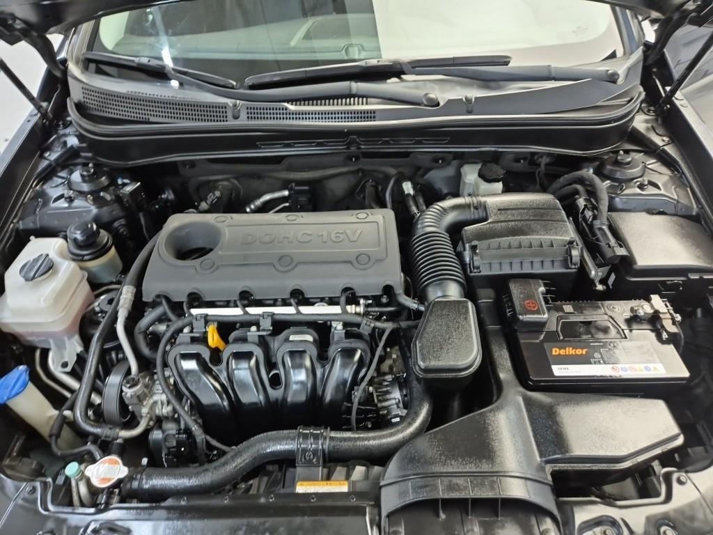 2010 HYUNDAI SONATA (YF) 