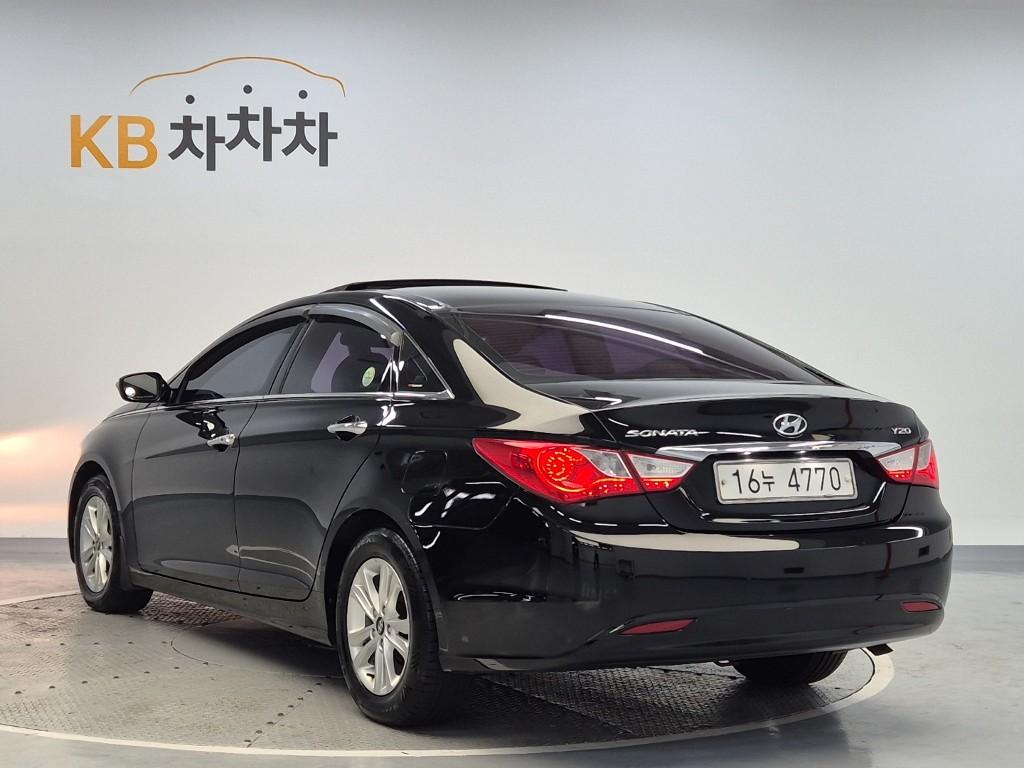2010 HYUNDAI SONATA (YF) 