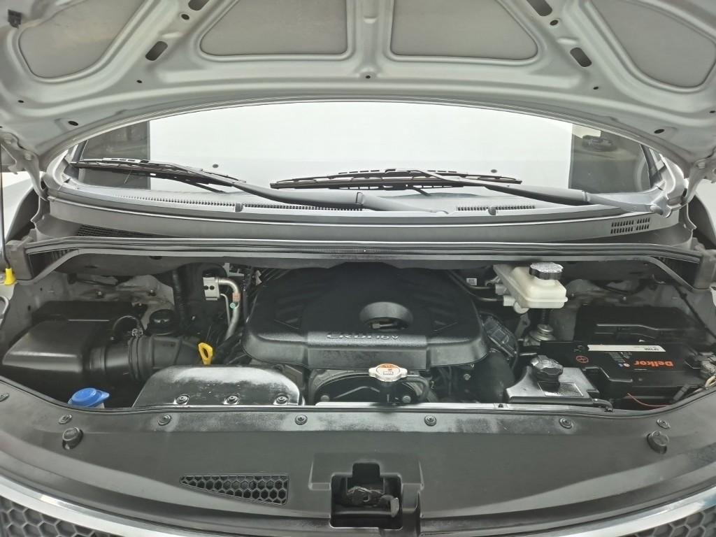 2014 HYUNDAI GRAND STAREX 