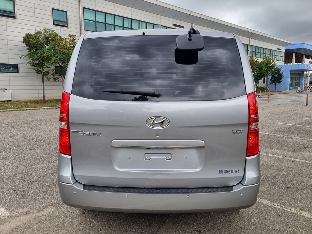 2020 HYUNDAI THE NEW GRAND STAREX 5seat Diesel Van Modern